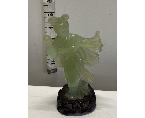A Chinese Jade figure of a lady holding a peach A/F h15cm 