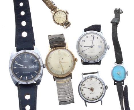 Timex Q Quartz stainless steel gentleman's wristwatch, 38mm; together with two Timex gentleman's wristwatches, Timex mid-size
