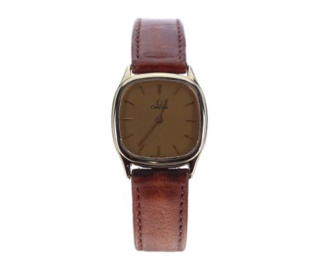 Omega 14k squared lady's wristwatch, ref. 1365, circa 1999, serial no. 5919281, squared champagne dial with gilt baton marker