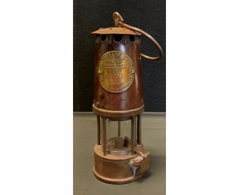 A Eccles Projector Miners Lamp, No 49, 24cm high 