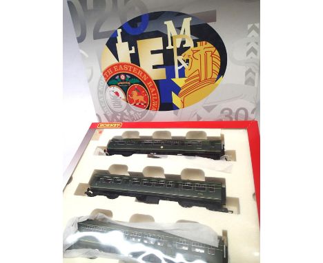 Hornby R2697 class 101, three car DMU Green, near mint condition with storage wear to box. P&amp;P Group 1 (£14+VAT for the f