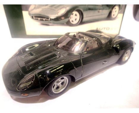 Auto Art 1:18 scale Jaguar XJ13 in very good - excellent condition, with display case and original box. P&P Group 1 (£14+VAT 