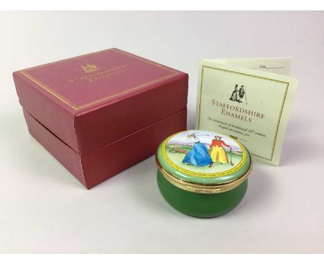 TWO STAFFORDSHIRE ENAMEL TRINKET BOXES, AND A WORCESTER TRINKET BOX the Worcester trinket box with shell and gilt decorationQ