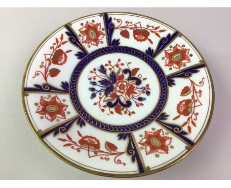WILEMAN SHELLEY PART DINNER SERVICE,  including footed plates and dinner plates  18 plates and 4 comport dishes, some minor c