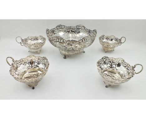 GLADWIN LIMITED A 20TH CENTURY SILVER DESSERT SET, comprising a serving bowl with pierced rim and green glass liner, and four