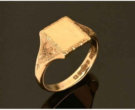 A gentleman's 9 ct gold signet ring, uninscribed.  Size S/T, 4.4 grams.