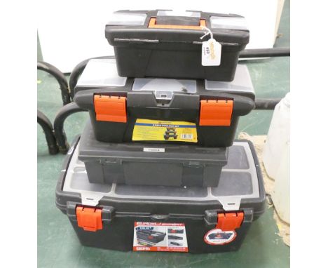 Set of graduated tool boxes 