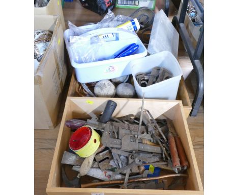 Quantity of vintage hand tools 