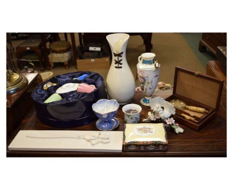 Assorted ceramics to include; cased Royal Worcester coffee set in celebration of HRH Queen Elizabeth II's 80th birthday 2006,