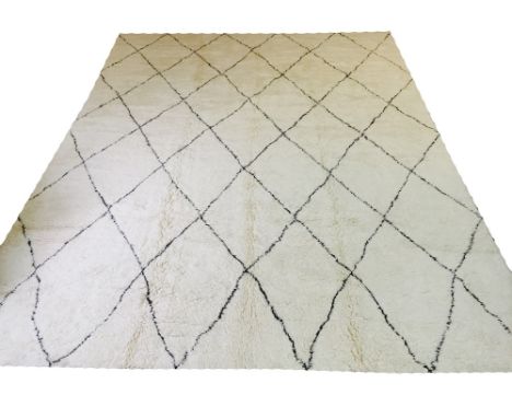 MOROCCAN BENI MRIRT CARPET, 400cm x 300cm, 100% lambs wool high Atlas lozenge design.