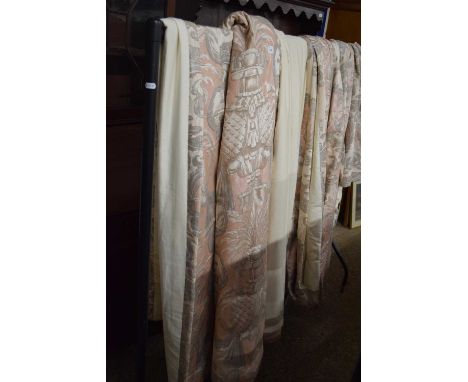 FLORAL DECORATED CURTAINS WITH CONJOINED CENTRE