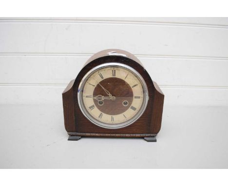 OAK CASED MANTEL CLOCK