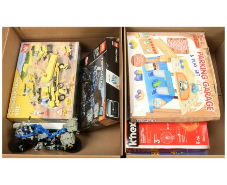 Lego&nbsp; &amp; other construction group to include Lego Technic 42063 BMW R 1200 GS Adventure - built model with instructio