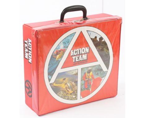Hasbro Action Man - Action Team Von Schildkrot - German export issue collector case - red printed vinyl cover, inside are 3 x