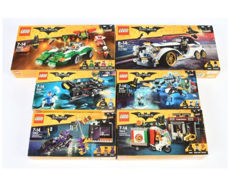 Lego The Batman Movie group (1) 70911 The Penguin Arctic Roller (2) 70903 The Riddler- Riddler Race (3) 70918 The Bat- Dune B