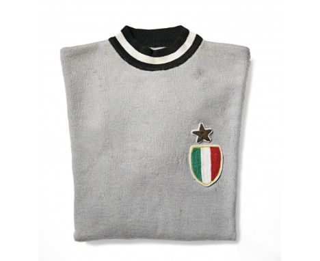 Shirt in grey wool, long sleeves, white and black edges,Italian shield below a golden star sewn on the chest, number 1 sewn o