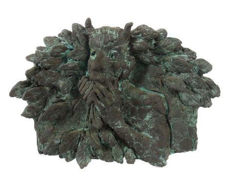 Nuss, Karl Ulrichgeb. 1943 in Stuttgart, Bildhauer in Strümpfelbach, 1969 Meisterschüler von B. Heiliger, Prof.. "Pan", Bronz