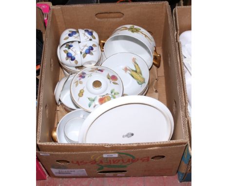 A box of Royal Worcester tea / dinnerwares in the Evesham design to include tureens, cups and saucers, sugar bowl etc.