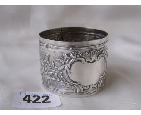 A large French floral embossed napkin ring 35g   