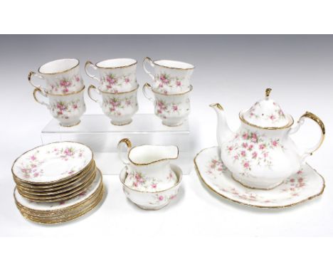 Paragon Victoriana Rose six place tea set, teapot 19cm (22)