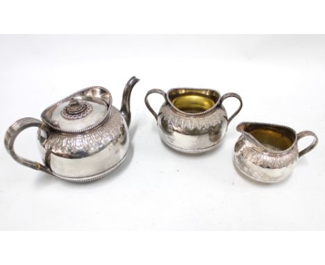 Silver plated tea set, teapot 13cm (3)