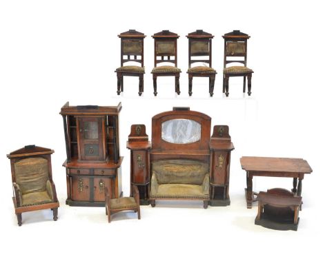 Collection of late victorian dolls house furniture Collection of late victorian dolls house furniture to include four dining 