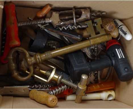 A brass key-design corkscrew, 20cm, a horn-handled corkscrew etc 