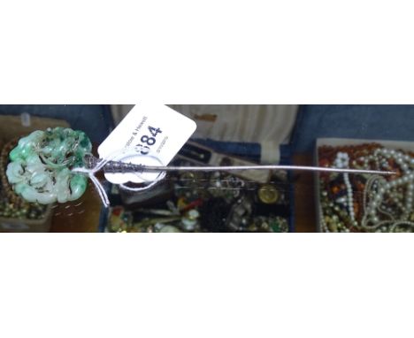 A Chinese hair pin with pierced green jade panel 