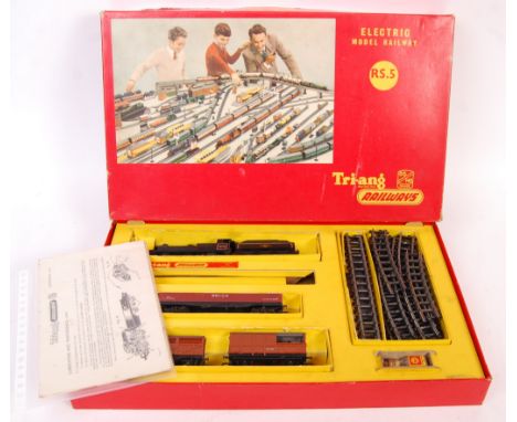 A vintage Tri-ang / Triang Railways 00 gauge ' Electric Model Railway ' set RS.5 / RS5. Appears complete, including the origi
