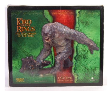 An incredibly rare and impressive Sideshow Weta made Lord Of The Rings ' The Cave Troll ' limited edition polystone figure / 