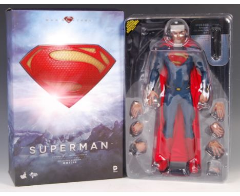 A Hot Toys made  1:6 scale model action figure of ' Superman ' from Man Of Steel. Incredibly well detailed figure. Appears mi