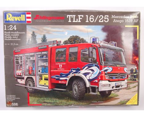 A Revell 1:24 scale plastic model kit No. 07586 ' Schlingmann TLF 16/25 Mercedes Benz Atego 1529 AF ' Fire Engine / Appliance