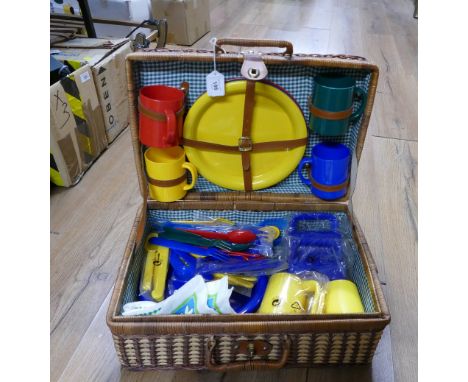 Picnic hamper basket and contents