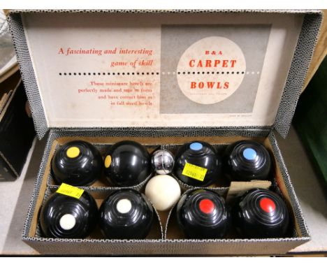 Boxed set of carpet bowls