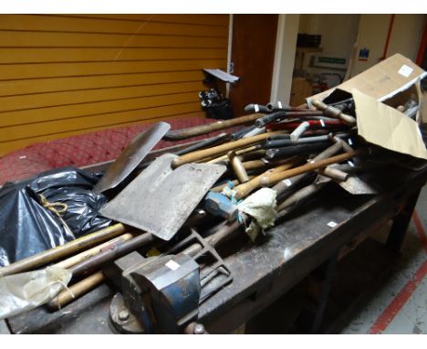 A large quantity of old garden tools Condition reports are provided on request by email only for this type of auction, otherw