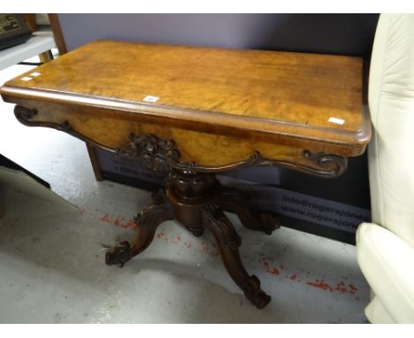 A good antique walnut foldover card table with carved spider base & carved frieze, 92cms wide Condition reports are provided 