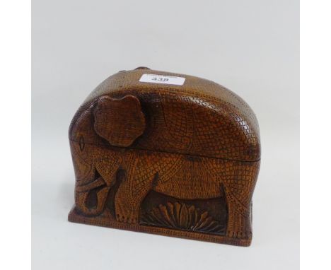 Indian carved wooden elephant cigarette box, 18 x 14cm 