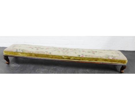 Long footstool with tapestry upholstery and mahogany cabriole suppports, 105 x 73cm