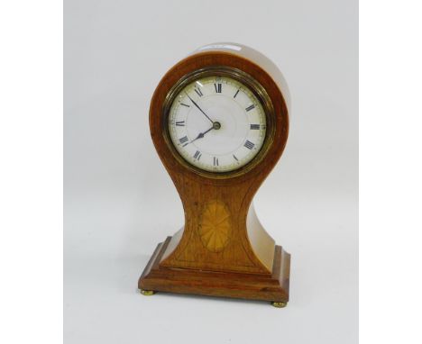 Edwardian mahogany and inlaid mantle clock, on four brass bun feet, 23cm high