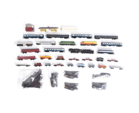 Model Railway - a collection of assorted Lime and Lone Star N (diecast) gauge model railway trainset locomotive engines, roll