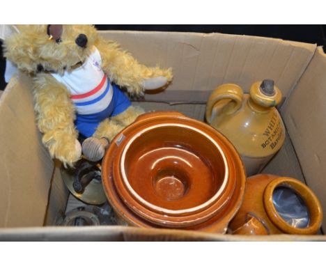 Kitchenalia - a large stoneware mixing bowl; a saltglazed stoneware flagon; coffee grinder; tape measure; etc **All lots in t