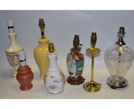 Lighting - a clear glass ovoid lamp base;  a Chinese vase lamp base;  an Aynsley Howard Sprays pattern lamp base;  others (8)