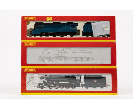 3 Hornby OO tender locomotives. (R.2527) A BR class 2P 4-4-0 40604 in lined weathered black livery. Boxed, minor/some wear, w