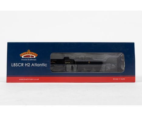 Bachmann Branch-Line Model Railways OO Locomotive (31-921), LBSCR/BR H2 Atlantic Class "Beachy Head" 32424 in lined black liv