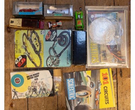 9 model kits, includes Crown 1:44 North American Mitchell, West Wings Dornier, Domino A1 class soaring Sailplane by VERON, Ta