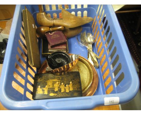 Chinese rectangular lacquered box, papier mache snuff box and a quantity of other miscellaneous items