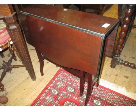 Early 20th Century mahogany drop-leaf Sutherland table, together with an onyx and gilt metal lamp