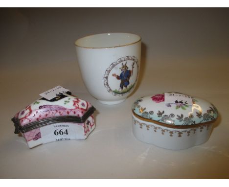 19th Century Continental porcelain triform box with armorial painted cover, 20th Century oval porcelain trinket box and a Win