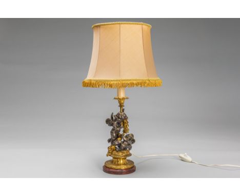 neoclassical sculpture in partially gilded partially silverplated bronze with Cupids - made into a lampNeoclassicistische scu