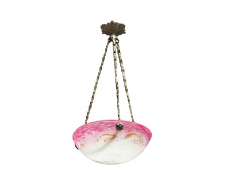 French "L'Elf" signed Art Deco chandelier with a glass bowlL'ELF Art Deco-luster met coupe in gemarmerd glas - hoogte : 70 cm